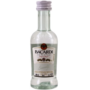Mignonnettes ( mini-bouteilles) d'alcool de Rhum